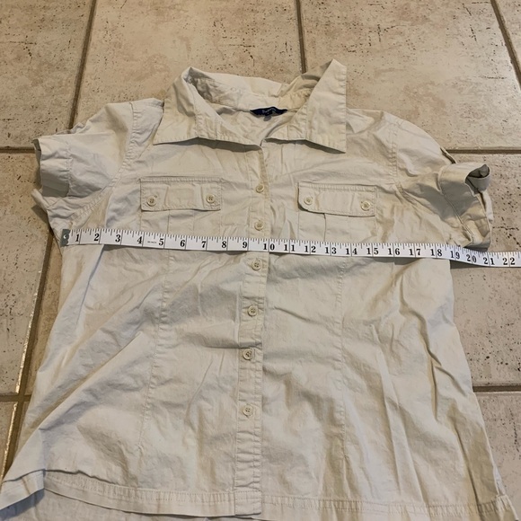 Reitmans Tan Button-Down Shirt with Pockets - Roll-Tab Sleeves - Size L/G - Picture 2 of 6